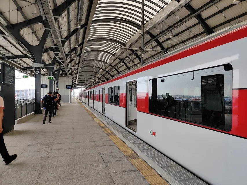 How to Get From Don Mueang Airport (DMK) to Bangkok City: Train, Bus, Taxi or Grab
