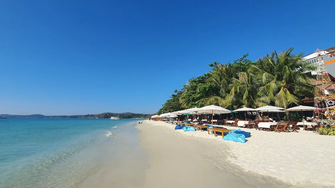 How to Get to Koh Samet From Bangkok: Road to Ban Phe, Then the Boat