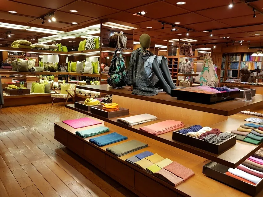 Where to Buy Thai Silk in Bangkok: Jim Thompson Stores and the Textile Museum