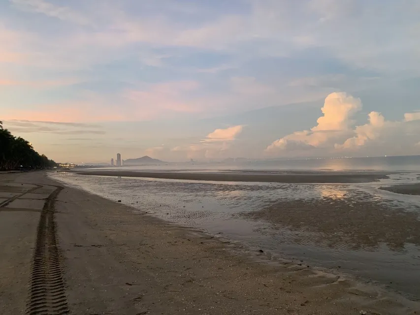 How Far Is Bangkok From the Beach? The Nearest Beaches and How to Reach Them