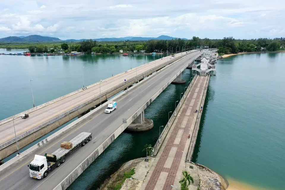 How Long Is the Drive From Bangkok to Phuket? Distance, Hours and Route