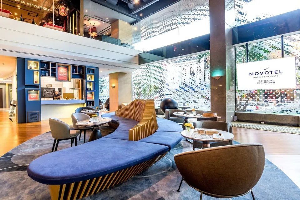 How to Get From Bangkok Airport to Novotel Siam Square: Rail, Bus and Taxi