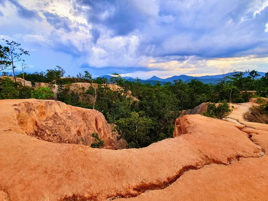 How to Get to Pai from Bangkok: Fly to Chiang Mai, Then the Road North
