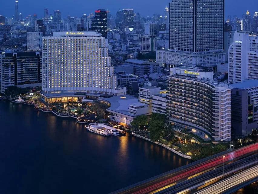 Shangri-La Bangkok review: a big riverside resort with the Skytrain on its doorstep