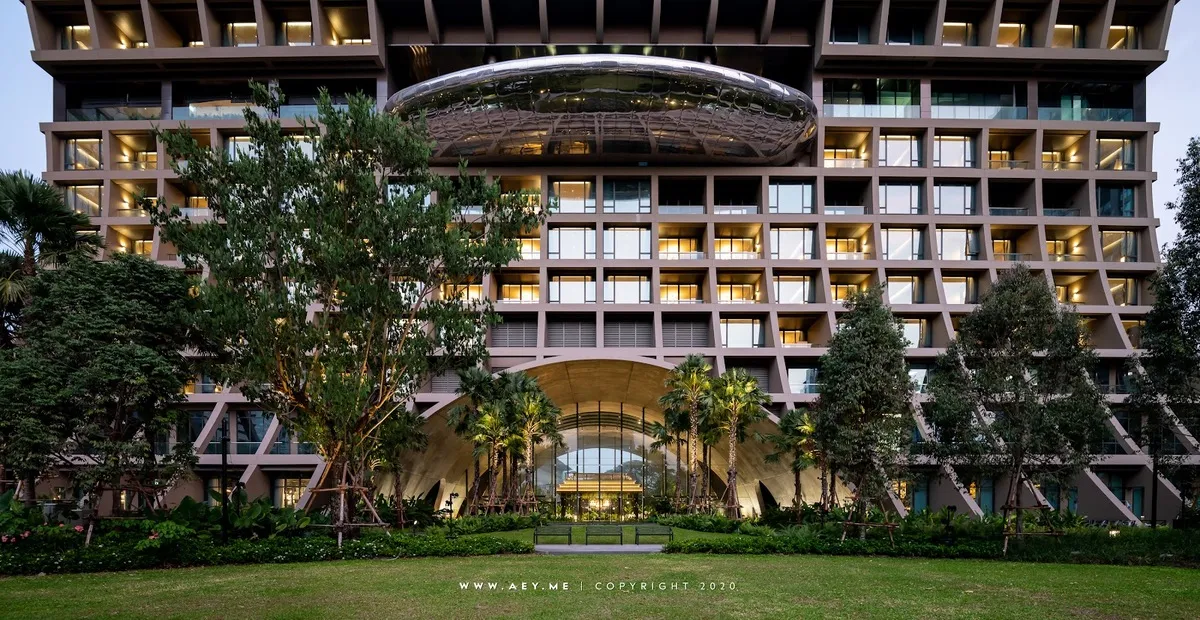 Sindhorn Kempinski Bangkok review: big rooms and serious wellness by Lumphini Park