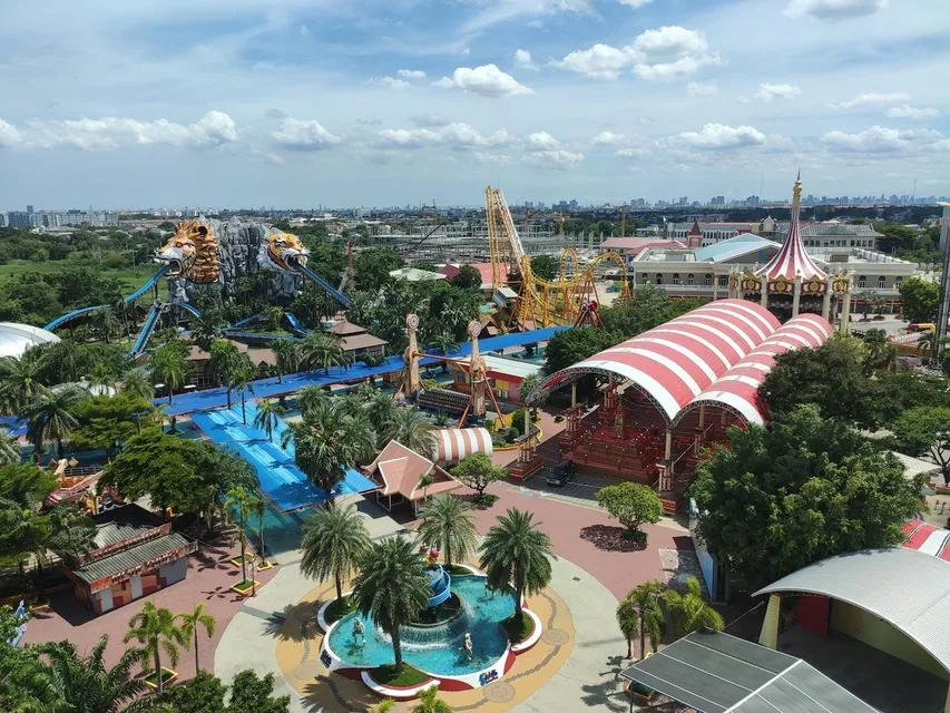 Bangkok Theme Parks and Aquariums: SEA LIFE, Siam Amazing Park, Safari World and Dream World Compared