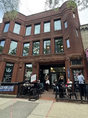 Trident Booksellers & Cafe
