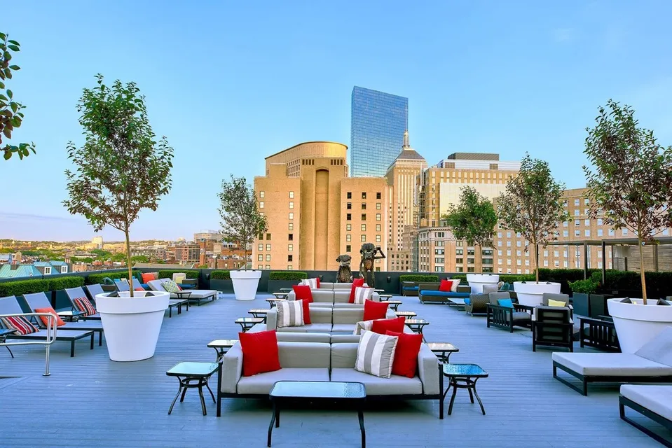 Revere Hotel Boston Common: Rooms, Rooftop, Dining and Fees