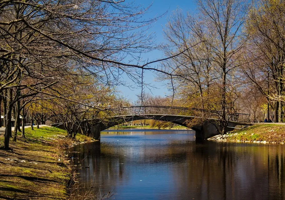 Best Outdoor Things to Do in Boston: Trails, Rivers, Islands and Parks