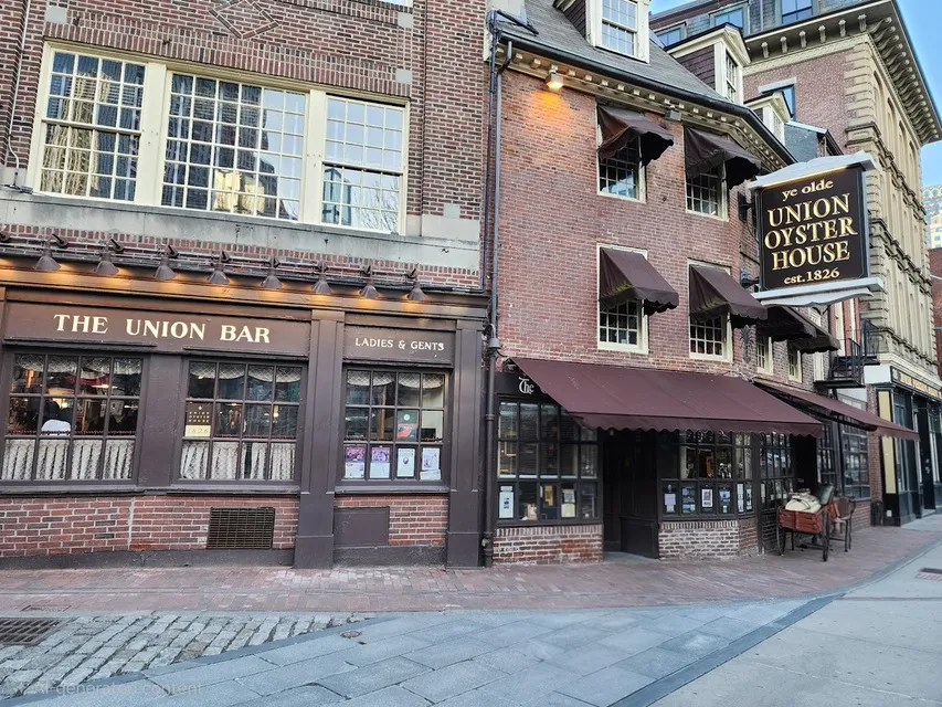 The Oldest Restaurant in Boston, and 4 More Historic Places to Eat